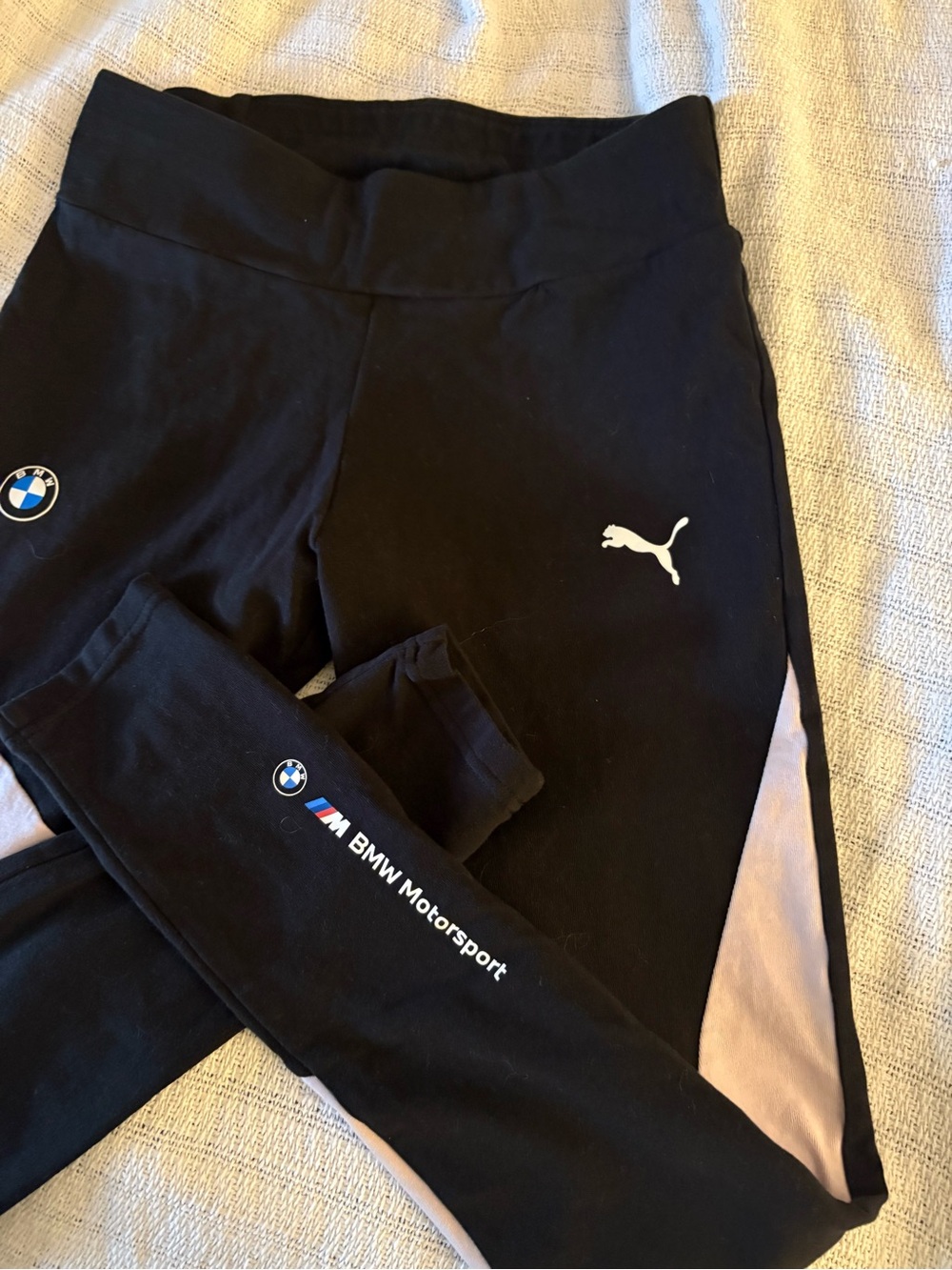 VGC- 4-6 women’s BMW puma leggings, yoga workout pants, classic Bmw logo